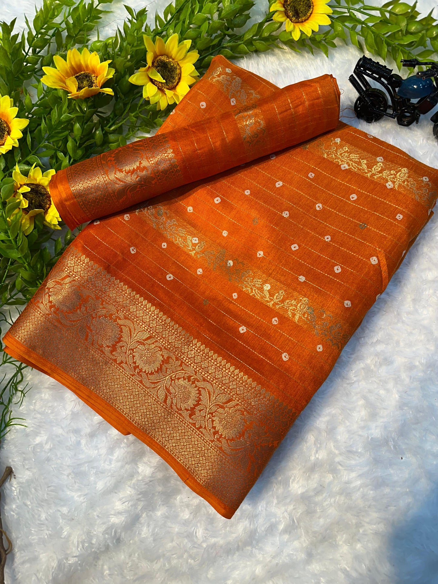 Beautiful heavy mysore silk saree with all over weaving and fantastic two tone padding border