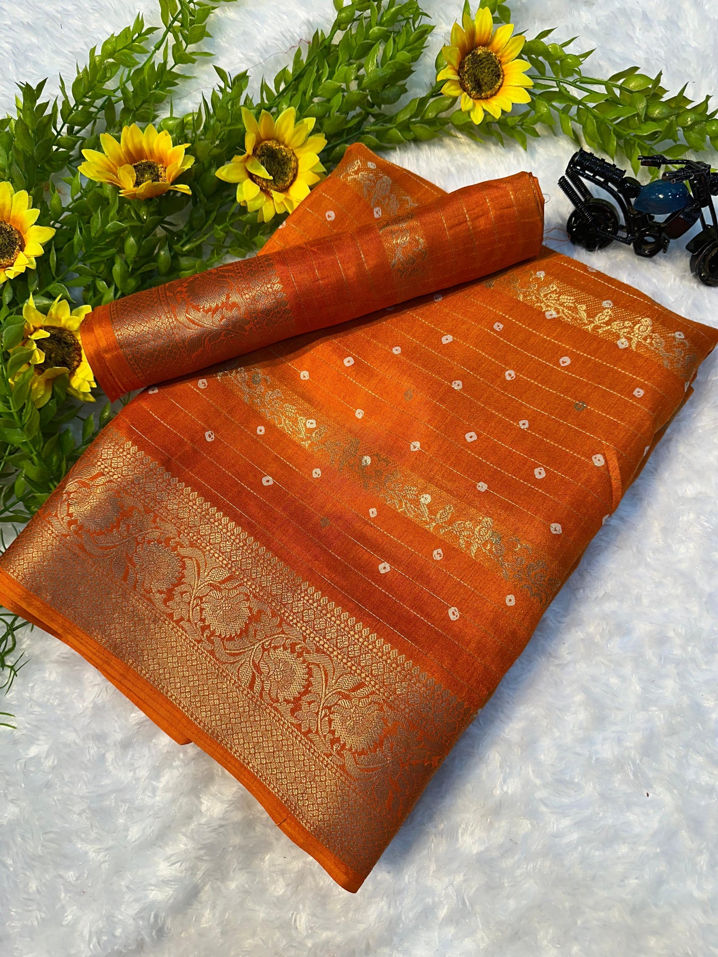 Beautiful heavy mysore silk saree with all over weaving and fantastic two tone padding border
