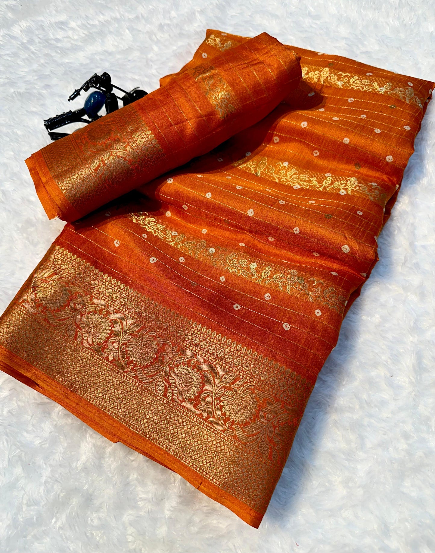 Beautiful heavy mysore silk saree with all over weaving and fantastic two tone padding border