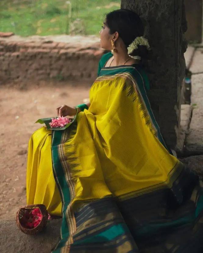 Women's shubh kanchi Pattu Kanchipuram Silk Saree with Blouse (yellow colour)