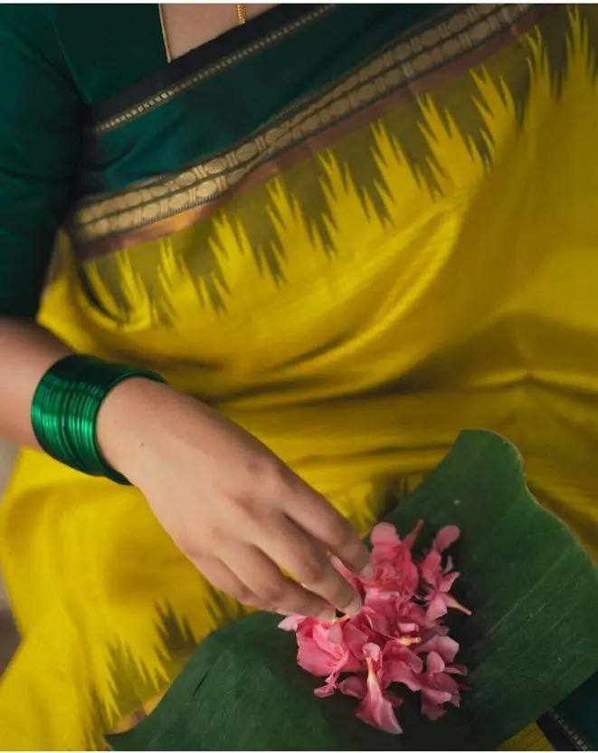 Women's shubh kanchi Pattu Kanchipuram Silk Saree with Blouse (yellow colour)